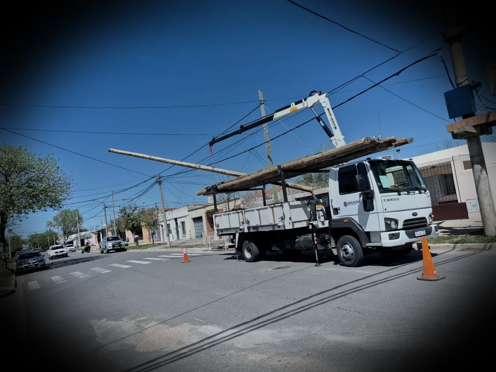 Hidrogrúa en operación de izaje
